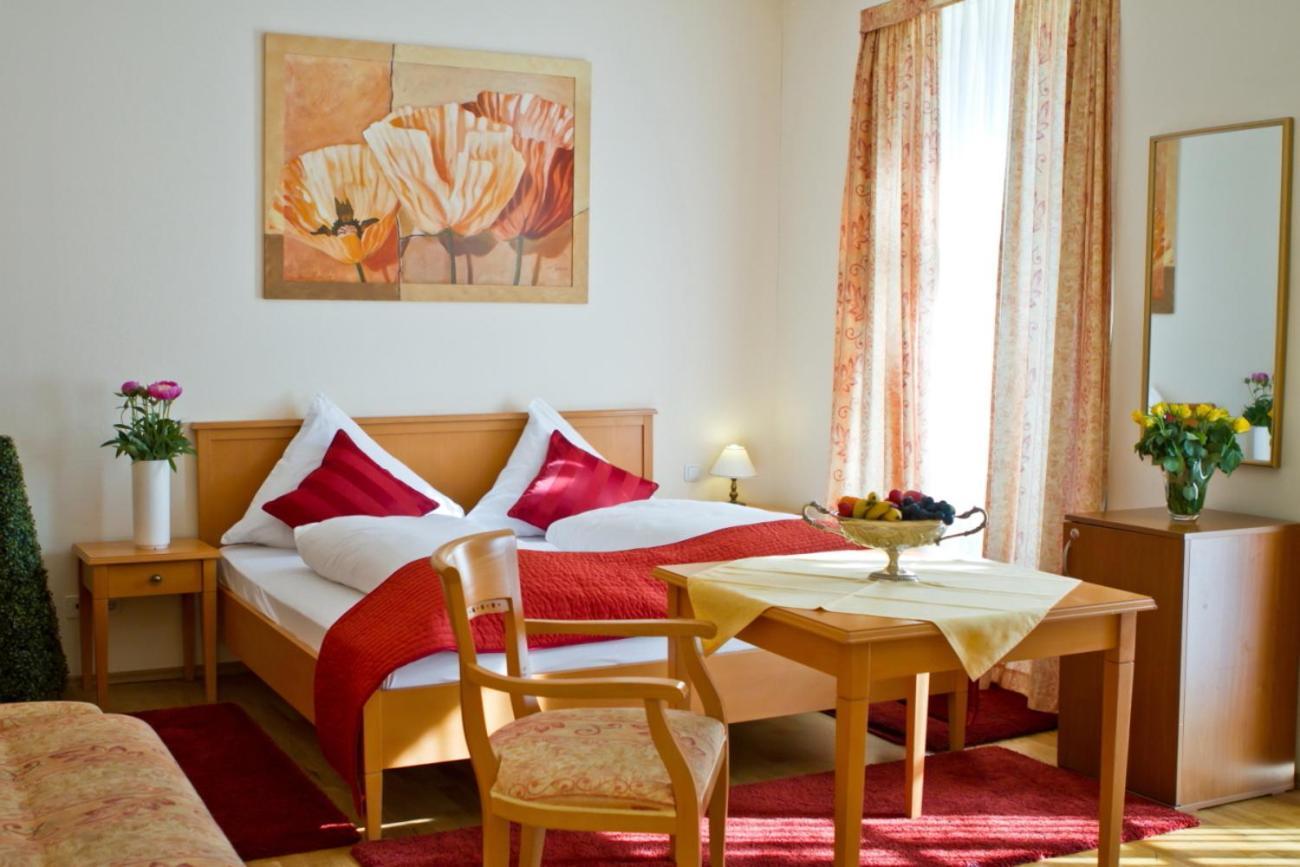 Hotel Zum Goldenen Loewen Baden-Baden Eksteriør billede