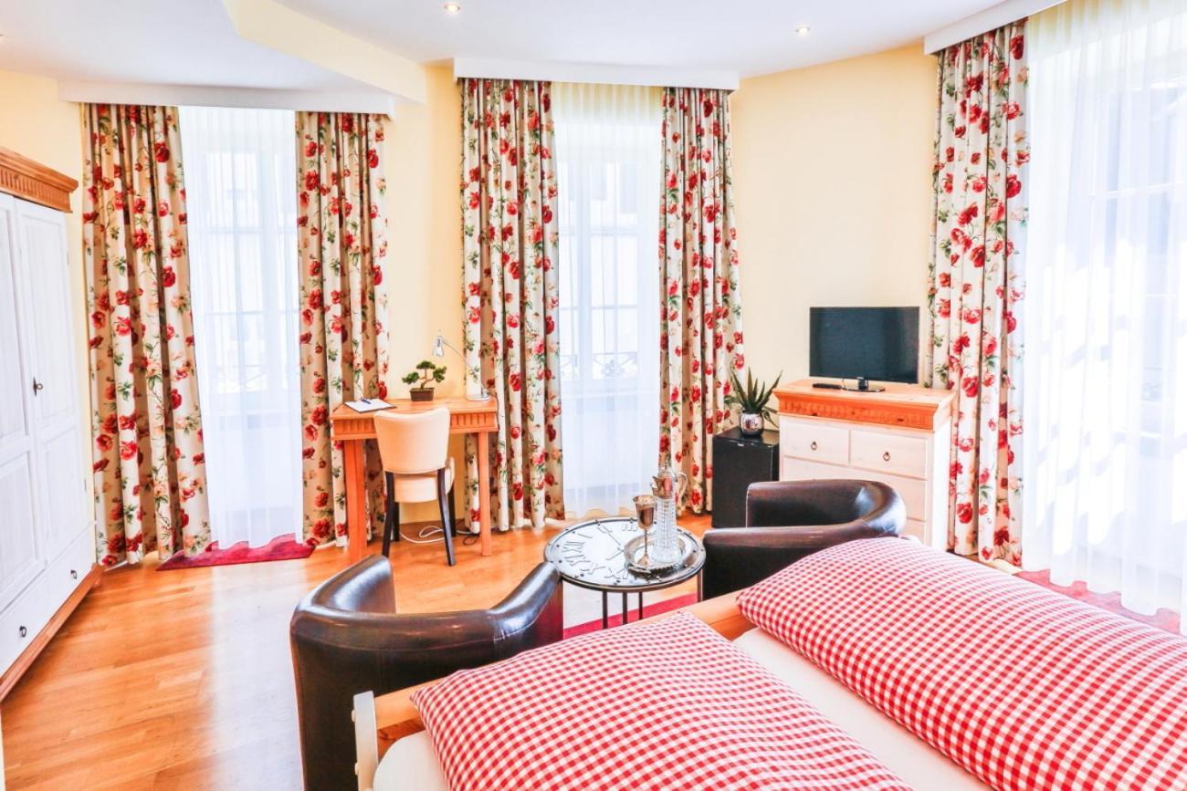 Hotel Zum Goldenen Loewen Baden-Baden Værelse billede