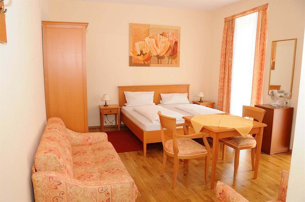 Hotel Zum Goldenen Loewen Baden-Baden Eksteriør billede
